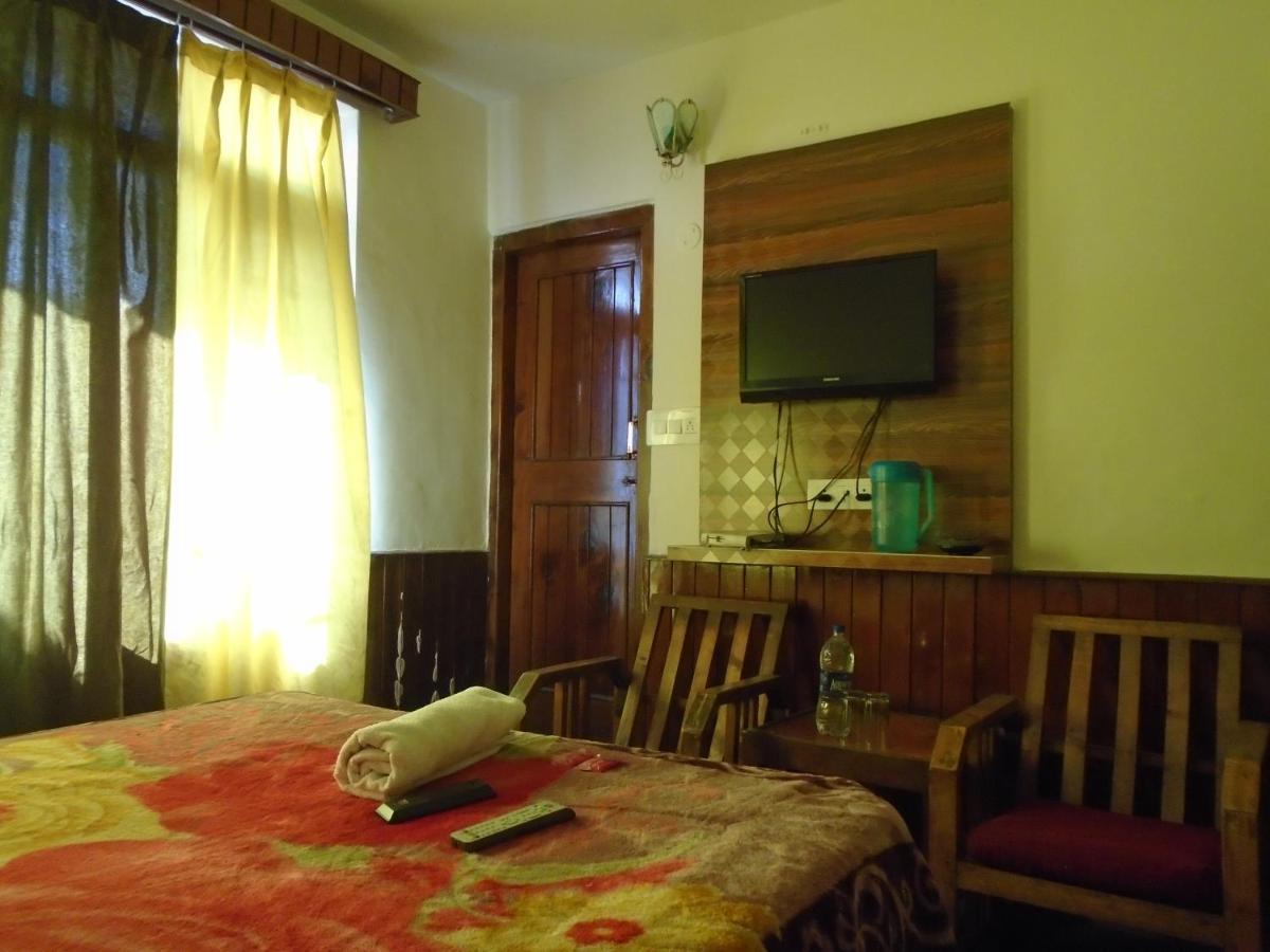 Hotel Magnolia Mallroad Manali Exterior photo